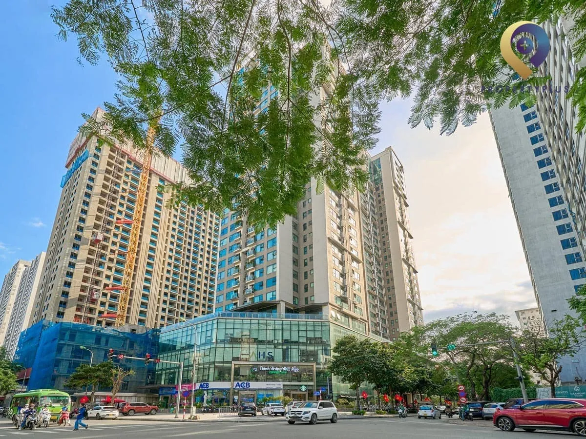 Toàn cảnh tòa nhà The Legend Tower từ góc đường lớn